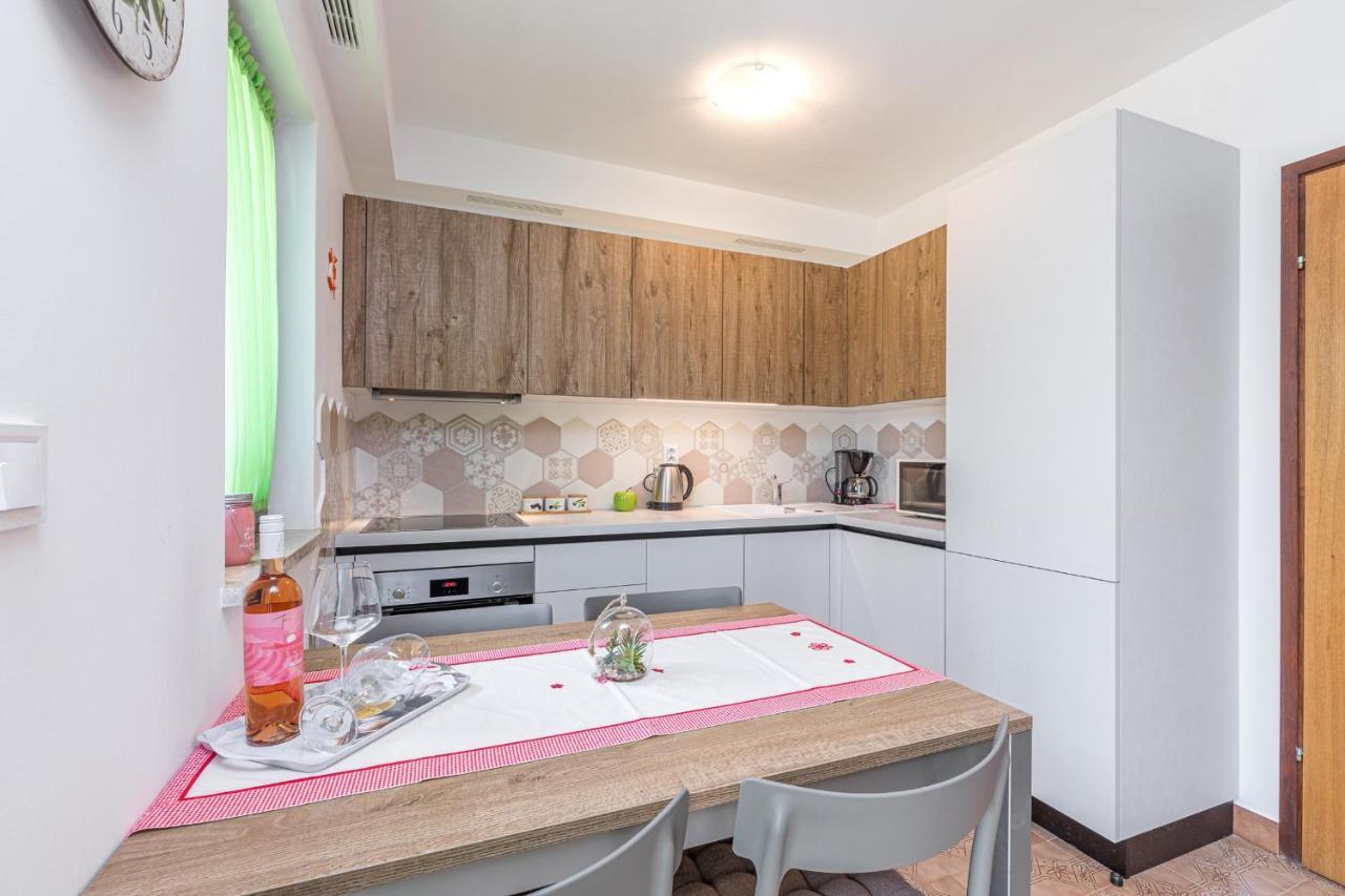 Apartment Mirijana Tar-Vabriga Εξωτερικό φωτογραφία